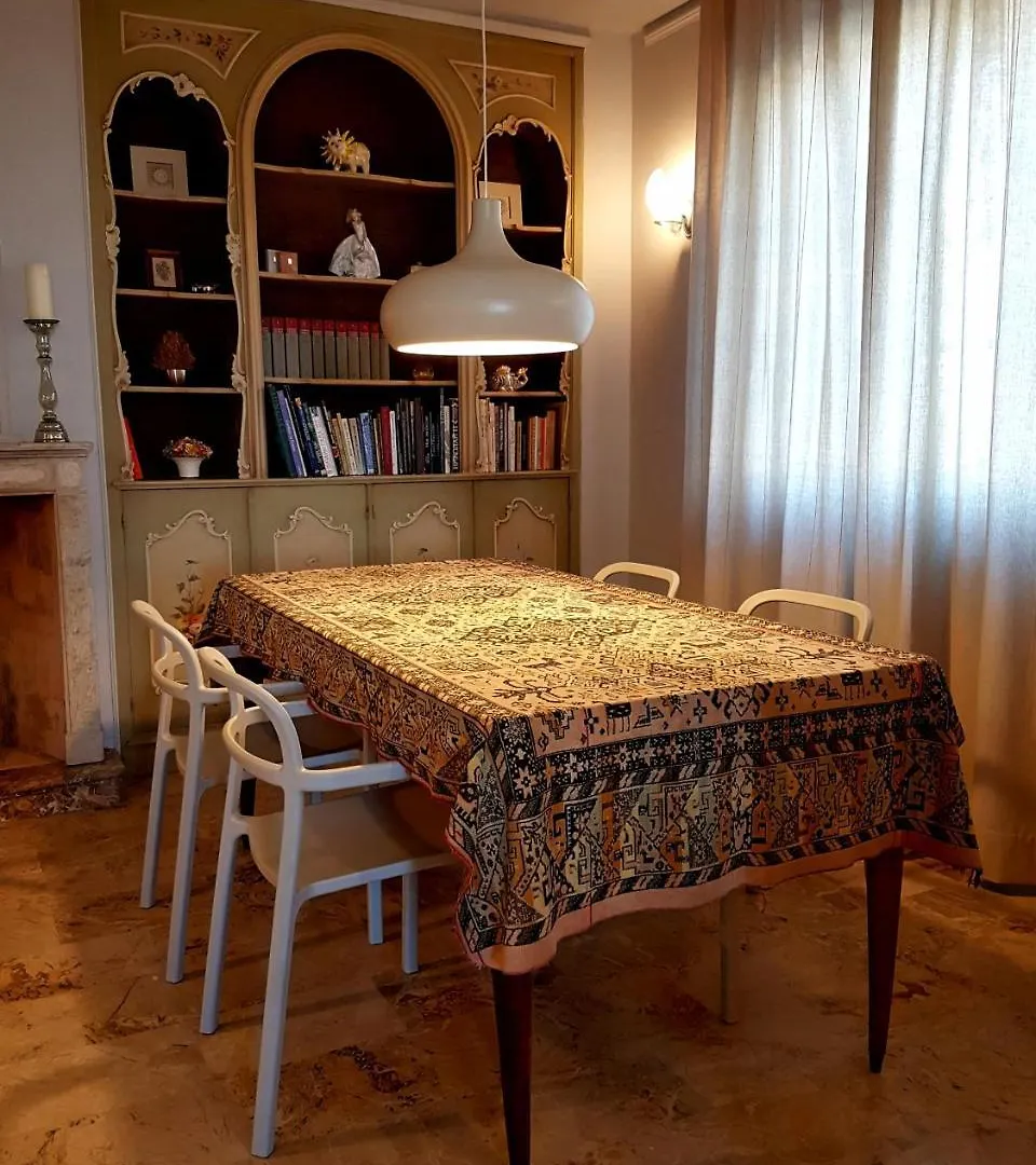 Villa La Palazzina Agazzano 0*,  Italia